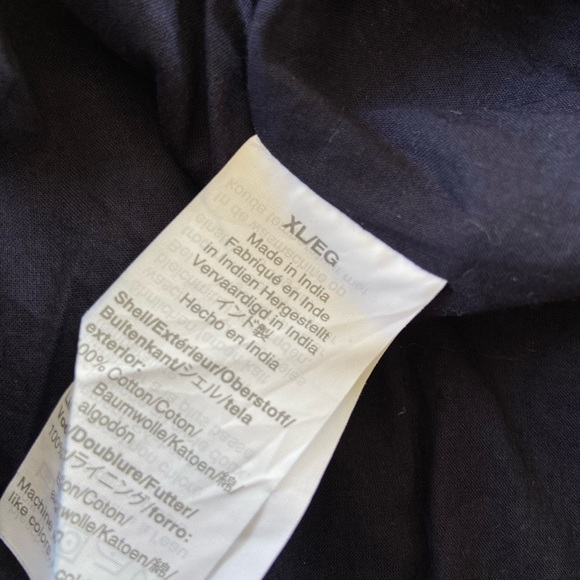 J Crew Women’s Skirt. Gently used like new. Navy and White, size XL - Picture 3 of 4